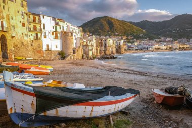 Cefalu, Sicilya adasının ortaçağ köyü, Palermo ili, İtalya