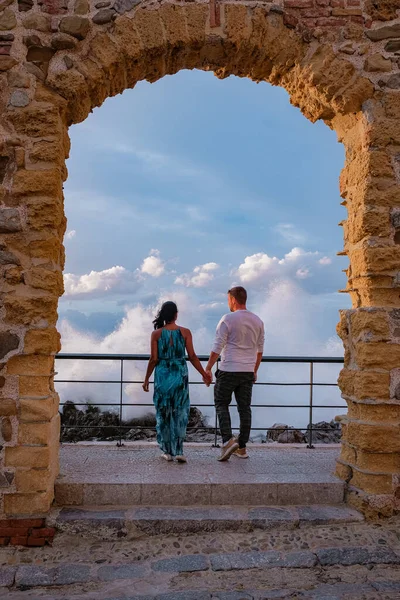 San Vito Lo Capo Sicilia, San Vito lo Capo playa y Monte Mónaco en el fondo, el noroeste de Sicilia — Foto de Stock