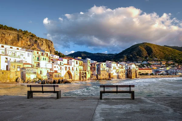 Cefalu, vila medieval da Sicília, província de Palermo, Itália — Fotografia de Stock