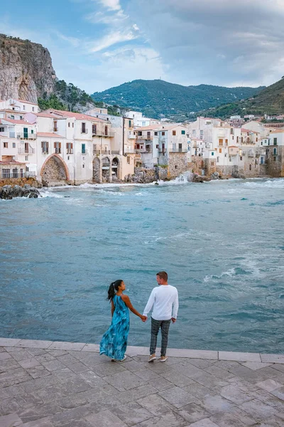 San Vito Lo Capo Sicílie, San Vito lo Capo pláž a Monte Monaco v pozadí, severozápadní Sicílie — Stock fotografie