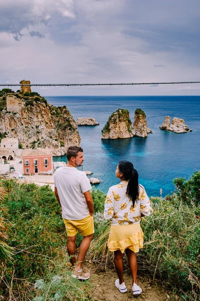 Scopello Playa en Sicilia Italia en un día nublado en octubre Sicilia — Foto de Stock