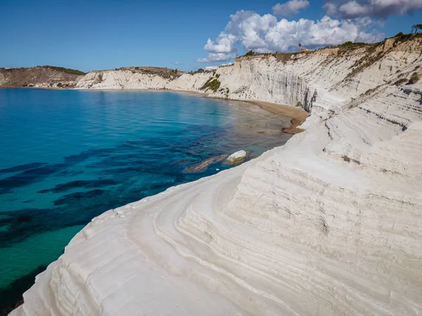 Escada Scala dei Turchi dos Turcos, Sicília Itália, Scala dei Turchi. Um penhasco rochoso na costa de Realmonte, perto do Porto Empedocle, sul da Sicília, Itália — Fotografia de Stock