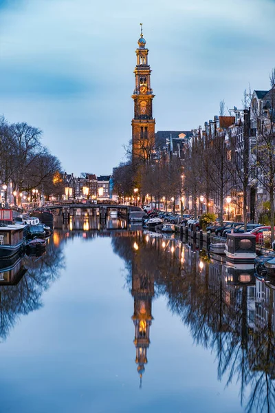 Amsterdam canals in the evening light, Dutch canals in Amsterdam Holland Netherlands during winter time in the Netherlands — Stock Photo, Image