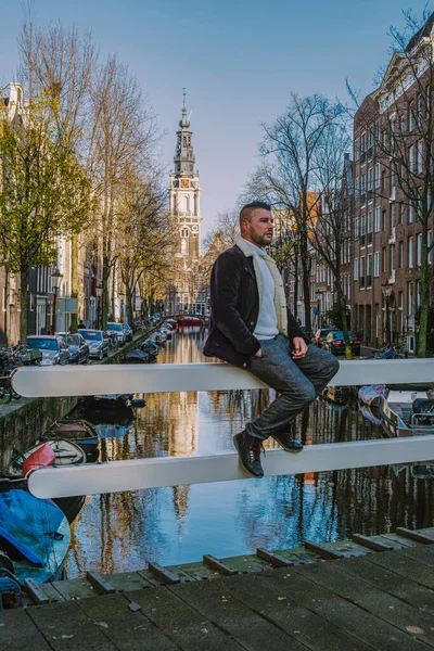 Amsterdam Kanalı, Zuiderkerk Amsterdam Kanalı manzaralı. — Stok fotoğraf