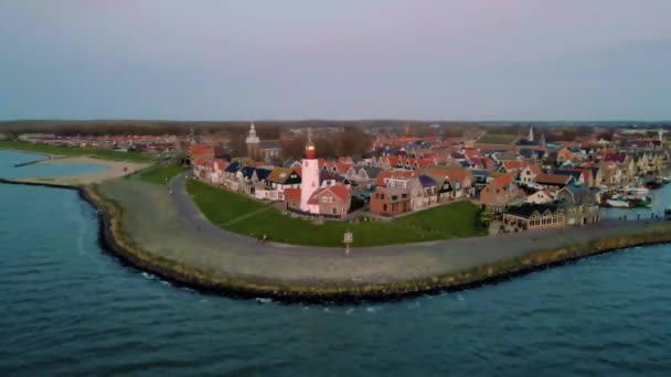 Urk Nederland Flevoland, Vuurtoren en oude historische haven van Urk Holland — Stockvideo