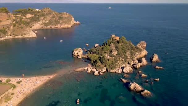 Taormina Sicília Isola Bella praia do céu vista aérea voer a ilha ea praia por Taormina Sicília Itália — Vídeo de Stock