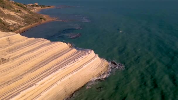 Scala dei Turch, puesta de sol en los acantilados blancos de Scala dei Turchi en Realmonte Sicilia — Vídeos de Stock