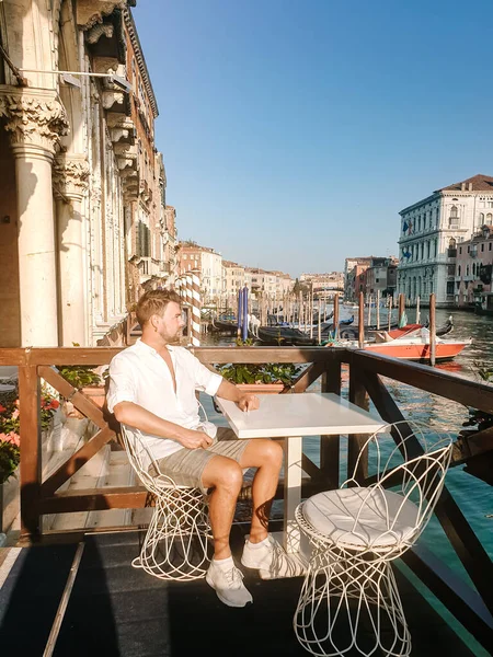 İtalya Venedik, 2020 yazında İtalya 'da 19 salgın ile neredeyse bomboş bir şehir.