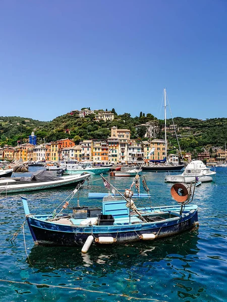 Portofino Liguria Italië, Prachtige baai met kleurrijke huizen in Portofino, Ligurië, Italië — Stockfoto