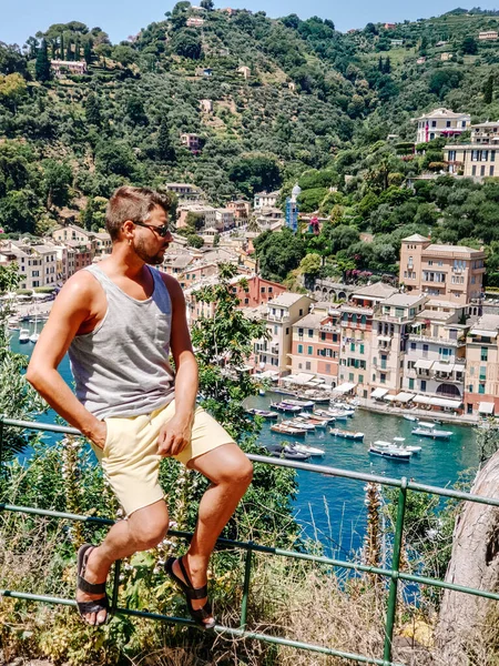 Portofino Liguria İtalya, Portofino, Liguria, İtalya 'da renkli evleri olan güzel körfez — Stok fotoğraf