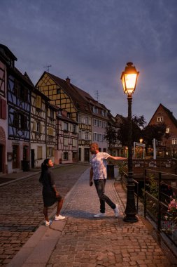 Renkli romantik şehrin güzel manzarası Colmar, Fransa, Alsace 