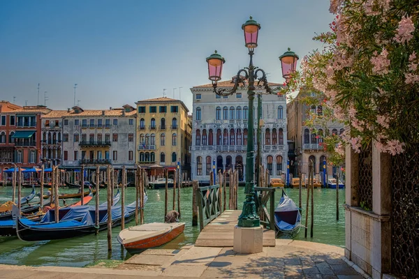 Canaux de Venise Italie pendant l'été en Europe, Architecture et monuments de Venise — Photo