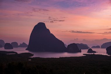 Phang Nga Körfezi, Samet Nang She Viewpoint, Tayland 'dan Phang Nga Körfezi Güzel Manzarası. A