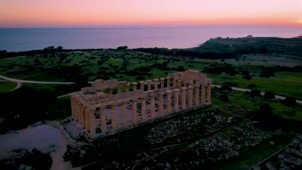Selinunte, Temple, Sicilien, Italien, solnedgång vid den arkeologiska platsen Selinunte Sicilia — Stockvideo