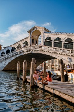 Avrupa 'da yaz boyunca Venedik kanalları, Venedik' in mimarisi ve simgeleri