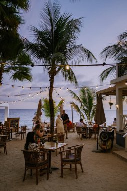 Curacao, Hollanda Antilleri Willemstad şehir merkezindeki renkli binaların manzarası Curacao Karayipleri, Pietermaai 'deki renkli ve restore edilmiş koloni binaları 