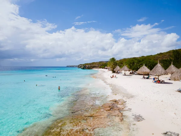 Playa Cas Abou en la isla caribeña de Curazao, Playa Cas Abou en Curazao Caribe — Foto de Stock