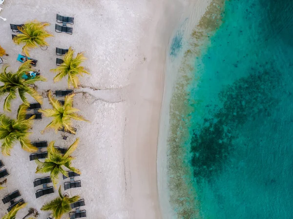 Resort de luxe tropical Curaçao avec plage de pirates et palmiers, vacances de luxe Curaçao — Photo