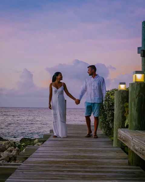 Tropisk lyx resort Curacao med pirat strand och palmer, lyx semester Curacao — Stockfoto