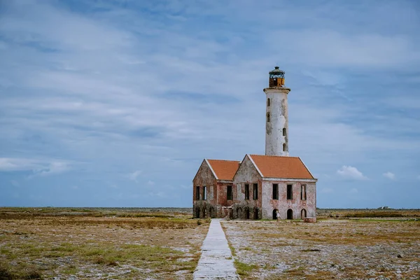 Small Curacao Island famous for daytrips and snorkling tours on the white beaches and blue clear ocean, Klein Curacao Island in the Caribbean sea — Stock Photo, Image