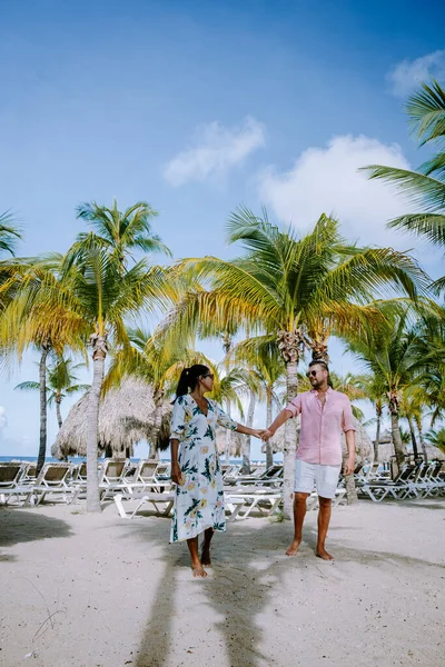 Mambo Beach en la isla caribeña de Curazao, hermosa playa blanca Curazao —  Fotos de Stock