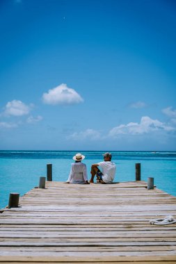 Palm Beach Aruba Karayipleri, Aruba 'da palmiye ağaçları olan beyaz kumlu plaj