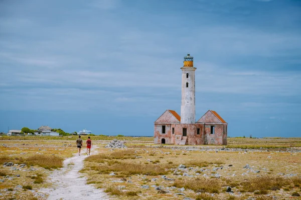 Kleine Insel Curacao, berühmt für Tagesausflüge und Schnorcheltouren an den weißen Stränden und dem blauen klaren Meer, Klein Curacao Insel in der Karibik — Stockfoto