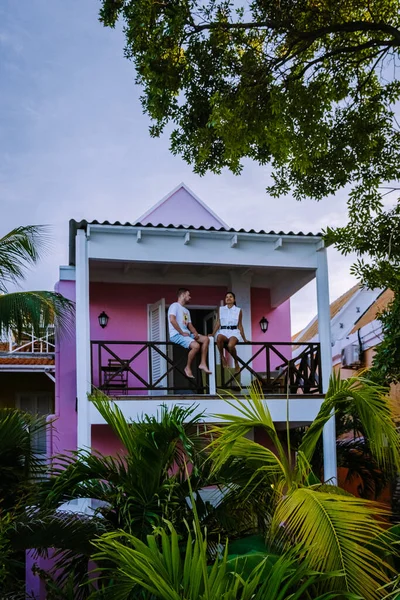 Curaçao, molduras coloridas em torno Willemstad Punda e Otrobanda Pietermaai distrito, casas multicoloridas em Pietermaai Curaçao, — Fotografia de Stock