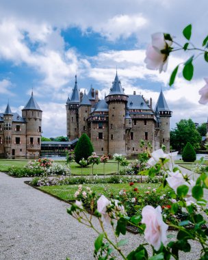Haar de Haar Utrecht Kalesi, Hollanda 'daki De Haar Kalesi manzarası Utrecht Hollanda' da yer almaktadır.