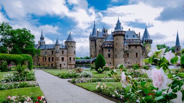 Haar de Haar Utrecht Kalesi, Hollanda 'daki De Haar Kalesi manzarası Utrecht Hollanda' da yer almaktadır.