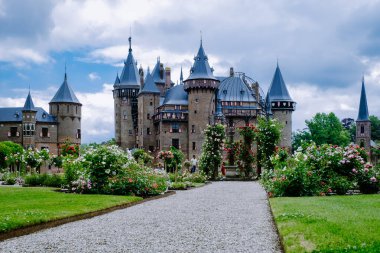 Haar de Haar Utrecht Kalesi, Hollanda 'daki De Haar Kalesi manzarası Utrecht Hollanda' da yer almaktadır.