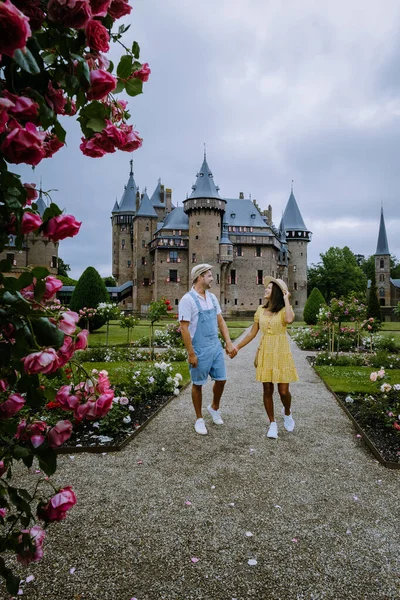 Haar de Haar Utrecht Kalesi, Hollanda 'daki De Haar Kalesi manzarası Utrecht Hollanda' da yer almaktadır. — Stok fotoğraf