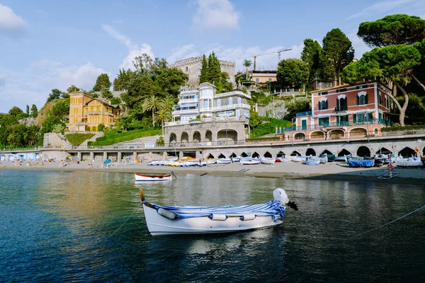 Pintoresco pueblo costero de Vernazza, Cinque Terre, Italia. — Foto de Stock