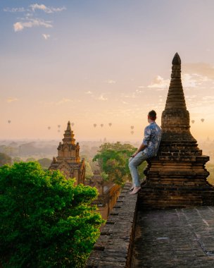 Bagan Myanmar, Pagodas ve Bagan tapınakları, Myanmar, eski Burma, gündoğumu sırasında bir dünya mirası bölgesi.