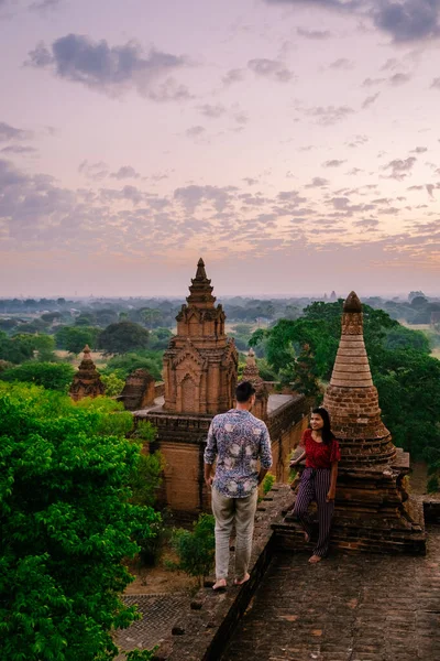 Bagan Myanmar, Pagodas ve Bagan tapınakları, Myanmar, eski Burma, gündoğumu sırasında bir dünya mirası bölgesi. — Stok fotoğraf