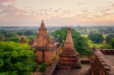 Bagan Myanmar, Pagodas ve Bagan tapınakları, Myanmar, eski Burma, gündoğumu sırasında bir dünya mirası bölgesi.