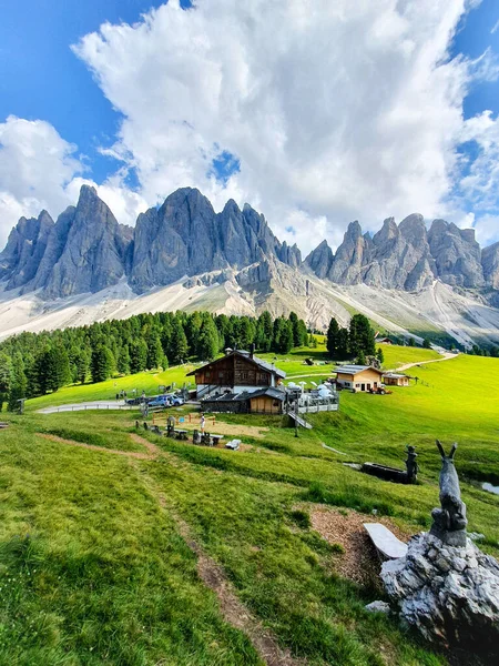 Italské Dolomity, Pohled na Geisler, Dolomity Val Di Funes Zanser Alm — Stock fotografie