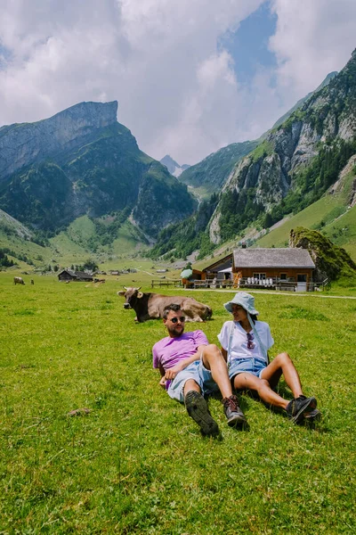 Lake Seealpsee near Appenzell in swiss Alps, Ebenalp, Switzerland — Stock Photo, Image