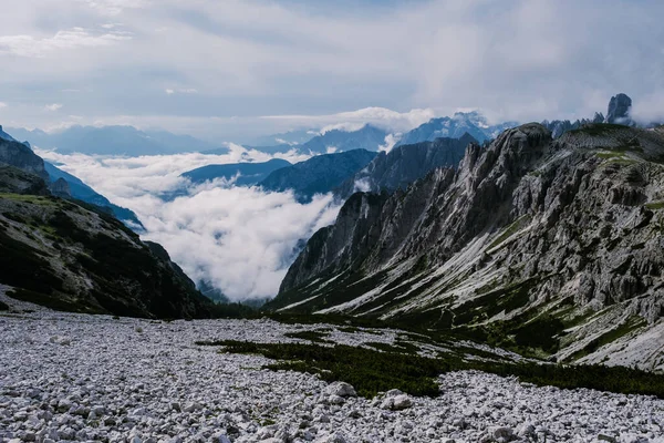 Tre Cime di Lavaredo pieken of Drei Zinnen bij zonsondergang, Dobbiaco -Toblach, Trentino Alto Adige of Zuid-Tirol, Italië — Stockfoto