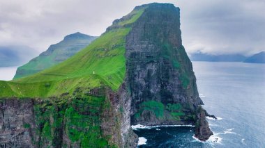 Faroe Adaları, Kalsoy 'da insansız hava aracı görüntüsü