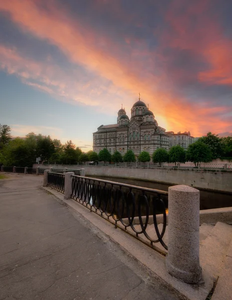 Cathedral of the twelve apostles in St. Petersburg — Stock Photo, Image