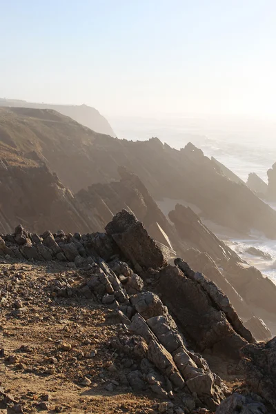 El paisaje acuático con el océano y las rocas — Foto de Stock