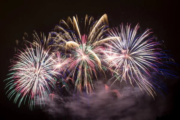 烟花-新年庆祝活动 — 图库照片