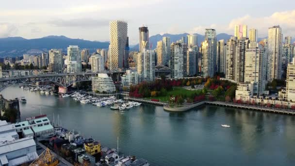 Vista Aérea Del Centro Vancouver Una Puesta Sol Con Árboles — Vídeo de stock