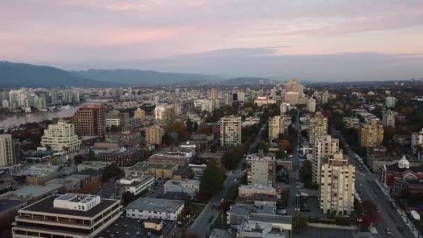 Drone Disparo Del Barrio Vancouver Con Centro Parcialmente Visible — Vídeo de stock