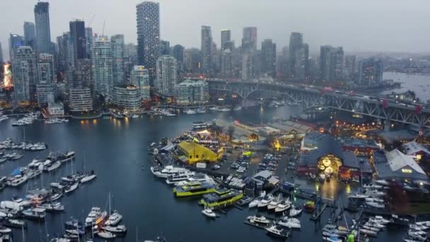 Top Uitzicht Granville Eiland Het Centrum Van Vancouver Een Regenachtige — Stockvideo