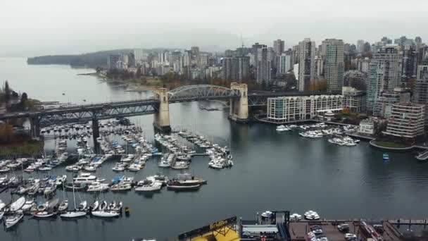 Aerial View Burrard Bridge Vancouver Downtown Cloudy Rainy Day — Stock Video