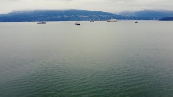 Πετάξτε Πάνω Από Νερά Του Βανκούβερ Θέα Φορτηγά Πλοία — Αρχείο Βίντεο