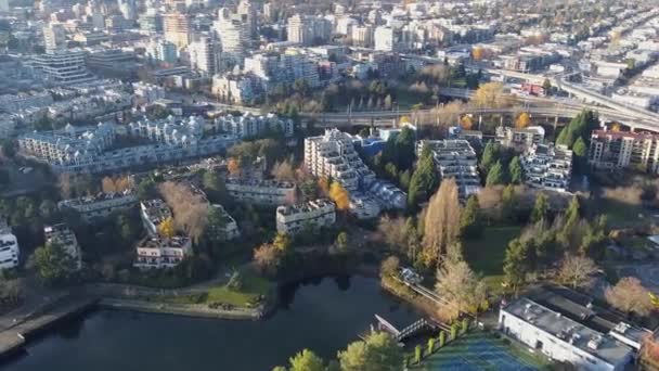 Aerial View Running Bike Track Water Vancouver Sunny Day — Stock Video