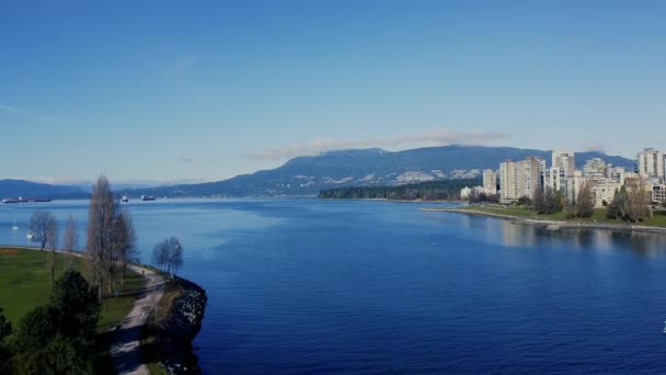 Vista Aérea Las Aguas Azules False Creek Vancouver Día Soleado — Vídeo de stock